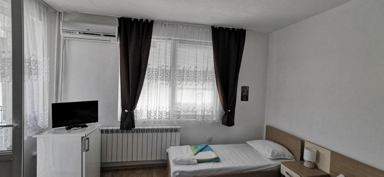 Къща За Гости The Sunny Corner 索佐波尔 外观 照片