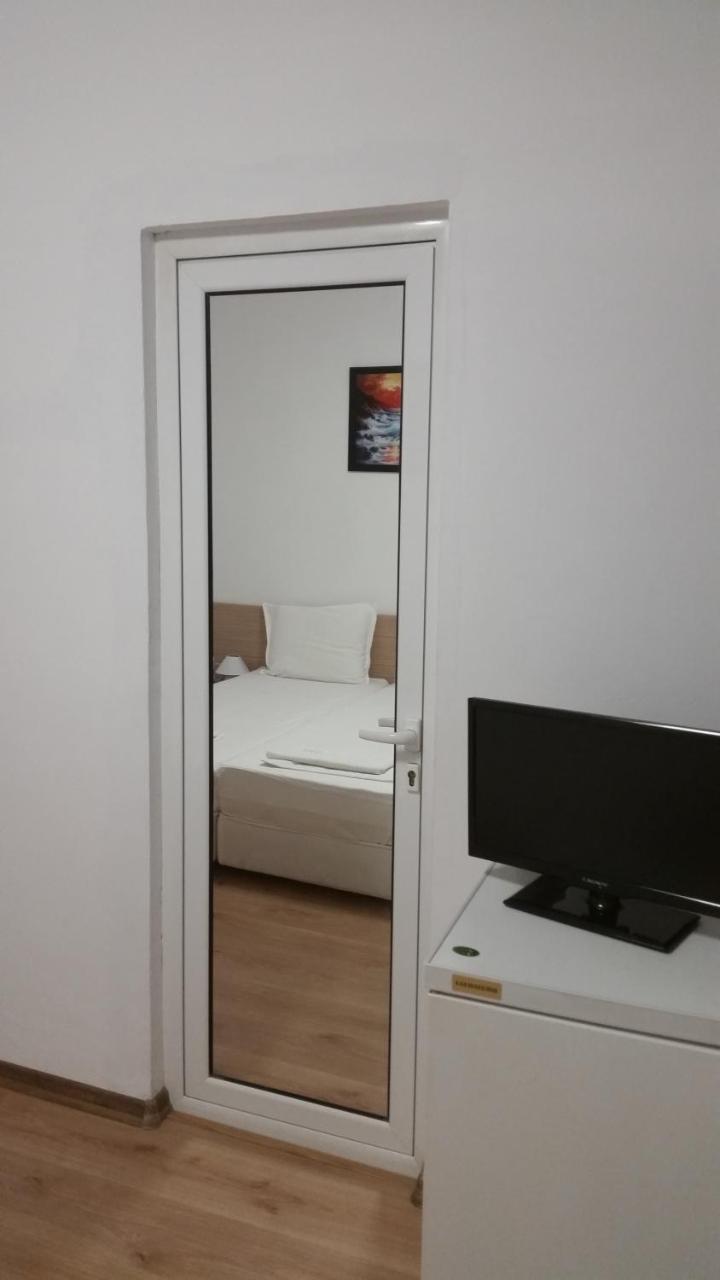 Къща За Гости The Sunny Corner 索佐波尔 外观 照片